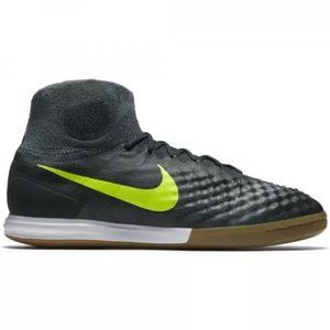 Men's Nike MagistaX Proximo II Indoor Soccer Shoes - Size 8.5